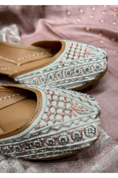 Ivory color Jutti in hand-crafted Thread & Zardosi work