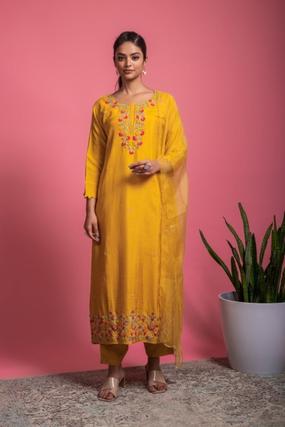 Yellow color Kurti and Pants with Organza Dupatta
