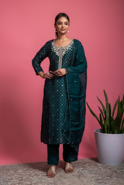 Peacock Green color Kurti and Pants with Organza Dupatta