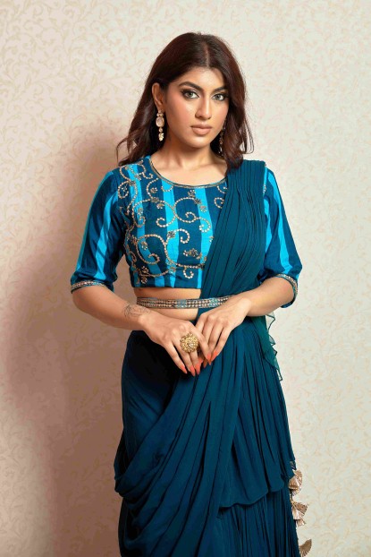 Blue Crop Top Set with attached Dupatta with Belt