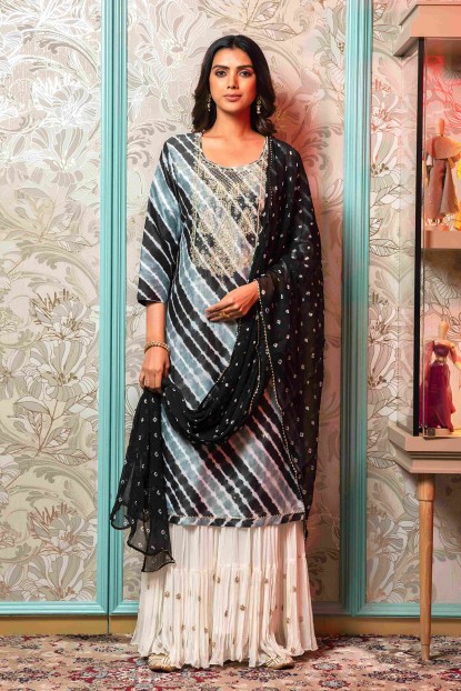 Black Leheriya Kurti with Bandhani Dupatta
