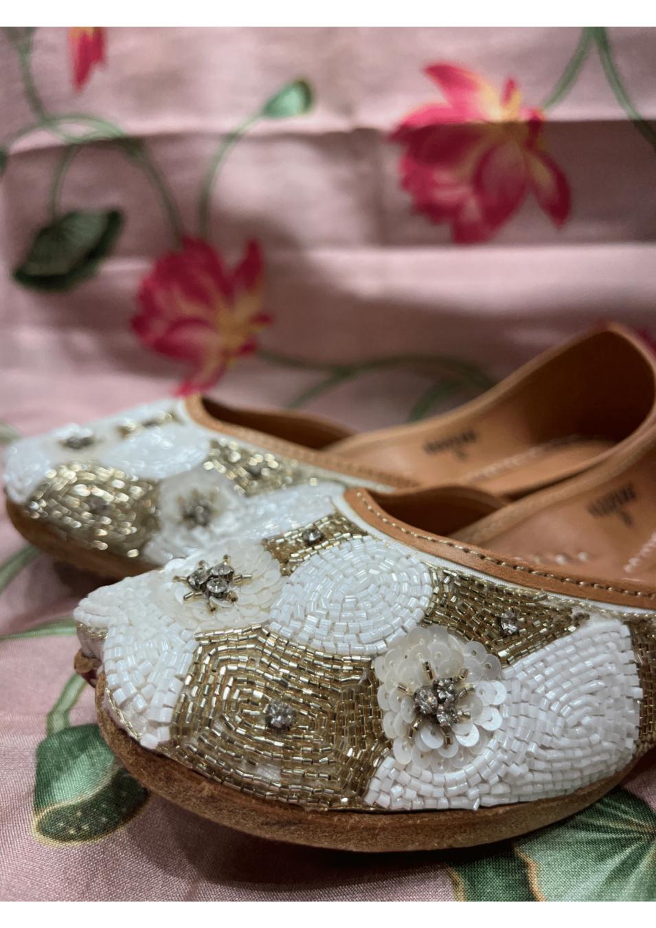 Off-White hand crafted Pure Leather Jutti