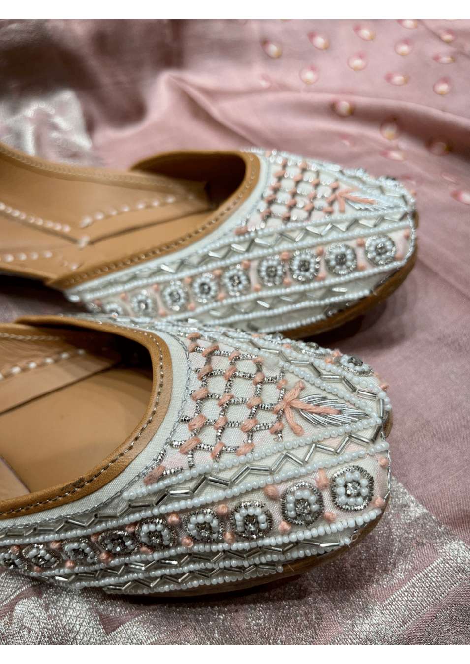 Ivory color Jutti in hand-crafted Thread & Zardosi work