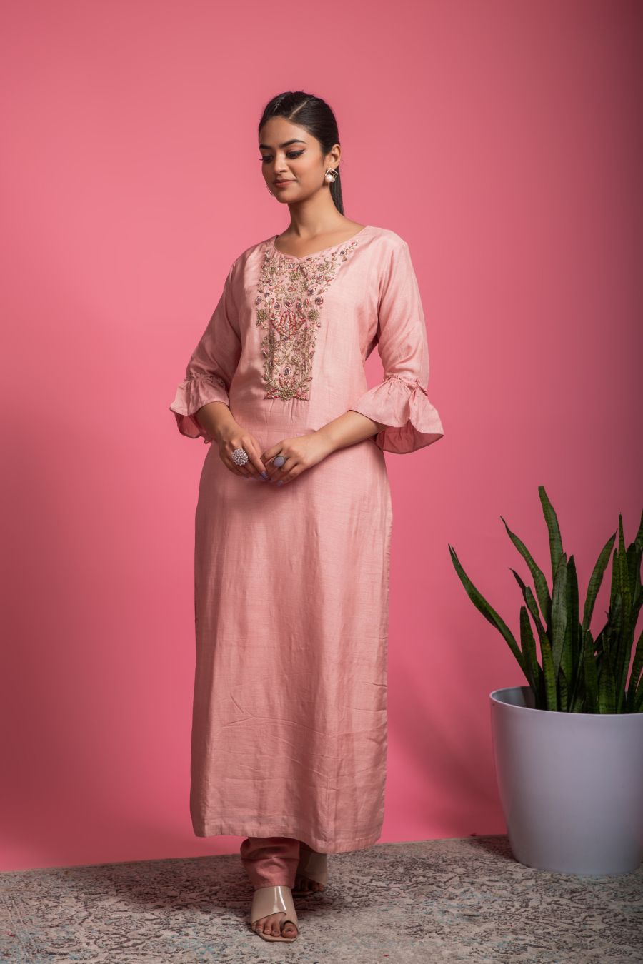 Simple Dola Silk Kurta with Pants in Peach color